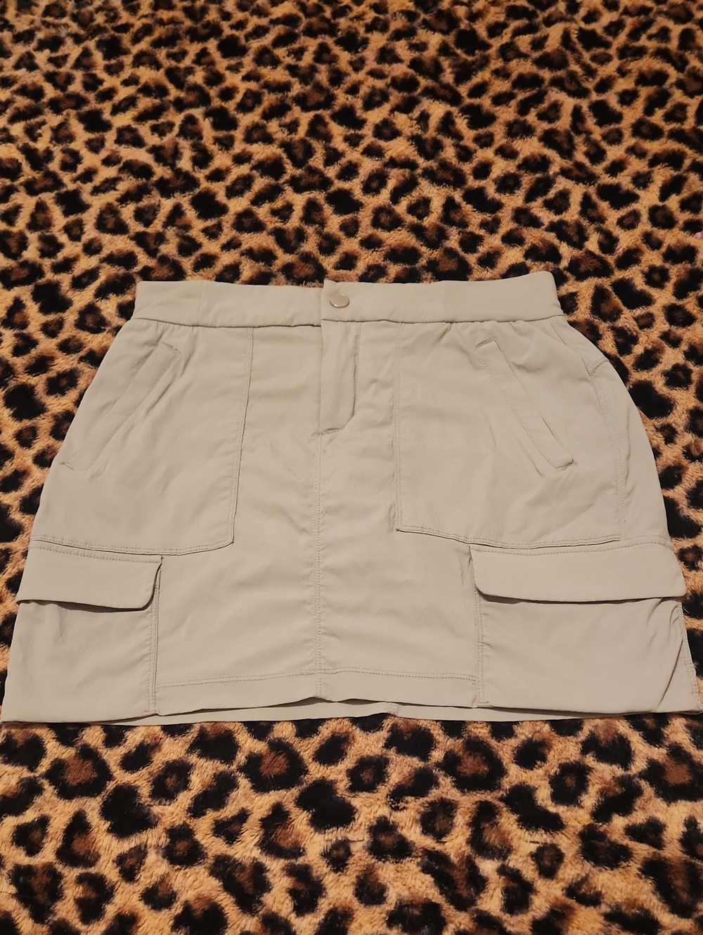 Athleta Cargo Skort with Front Flap Pockets